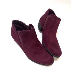 🍁Maurices Women's Burgundy Ankle Boots